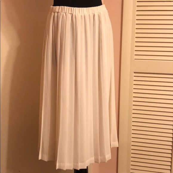 Creme IN THE MOOD 2-piece pleated skirt set, sz 12 - Picture 2 of 4